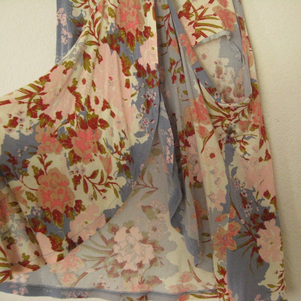 UO Kimchi Blue Tulip Back Floral Flowy Tank M - Picture 6 of 8